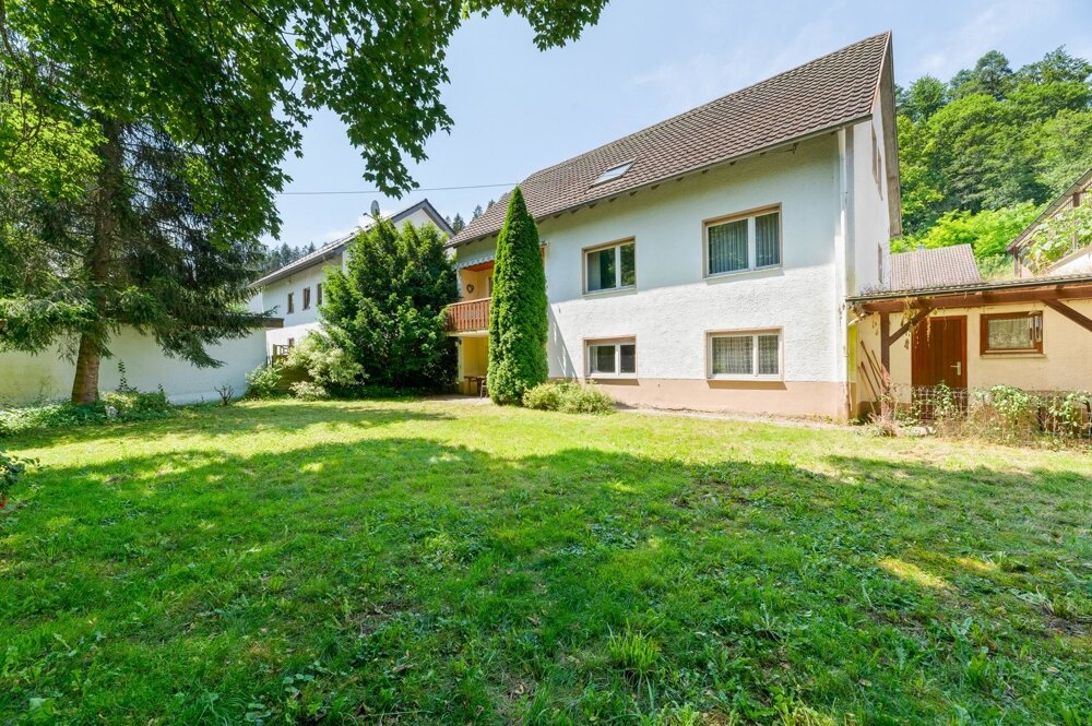 Mehrfamilienhaus zum Kauf 355.000 € 7 Zimmer 157 m²<br/>Wohnfläche 671 m²<br/>Grundstück Schietingen Nagold-Schietingen 72202