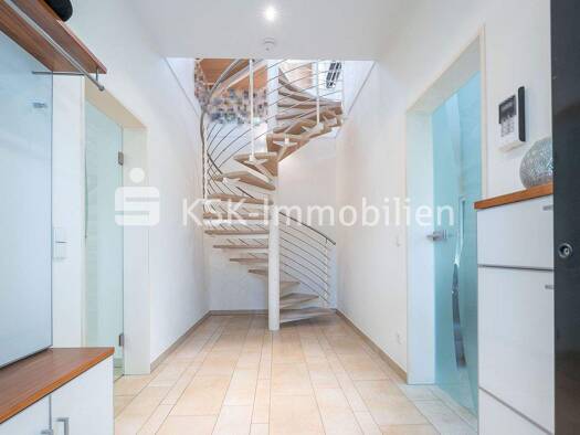 Einfamilienhaus zum Kauf 790.000 € 4 Zimmer 165 m² 708 m² Grundstück frei ab 01.04.2026 Holweide Köln 51067