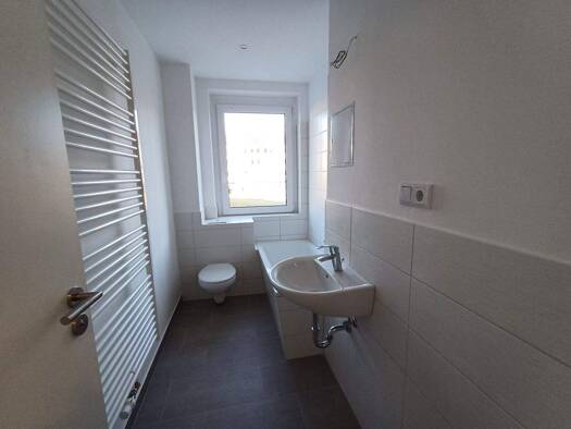 Wohnung zur Miete 346 € 2 Zimmer 53,2 m² EG Straße des Friedens 46 Merseburg 06217