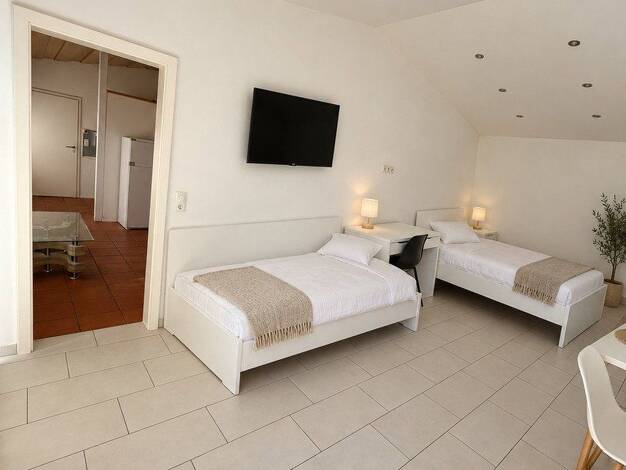 Mehrfamilienhaus zur Miete 25 Zimmer 600 m² 800 m² Grundstück Piflas Ergolding 84030