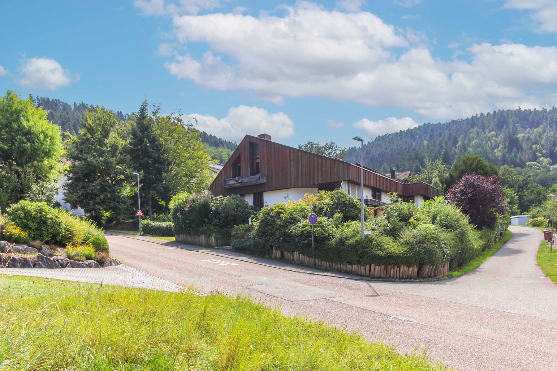 Mehrfamilienhaus zum Kauf als Kapitalanlage geeignet 390.000 € 8 Zimmer 187 m²<br/>Wohnfläche 835 m²<br/>Grundstück Schiltach Schiltach 77761