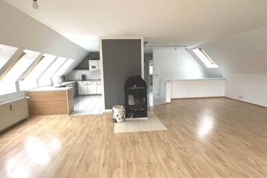 Wohnung zum Kauf 379.000 € 2 Zimmer 92 m² Dachgeschoss frei ab sofort Am Schloß Ahrensburg 22926