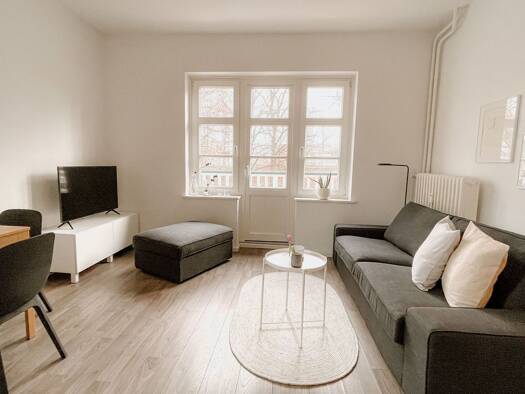 Wohnung zur Miete 1.190 € 2 Zimmer 47 m² Geschoss 2/3 frei ab 01.06.2026 Winterhude Hamburg 22299