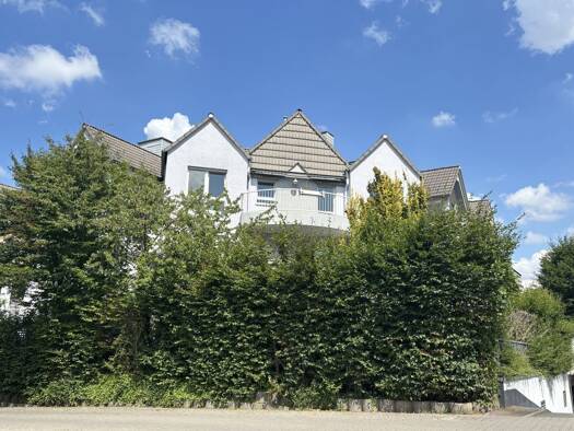 Wohnung zur Miete 690 € 2 Zimmer 63 m² Dachgeschoss, 2. Geschoss frei ab sofort Wünschendorfer Straße 3 Bleidenstadt Taunusstein 65232