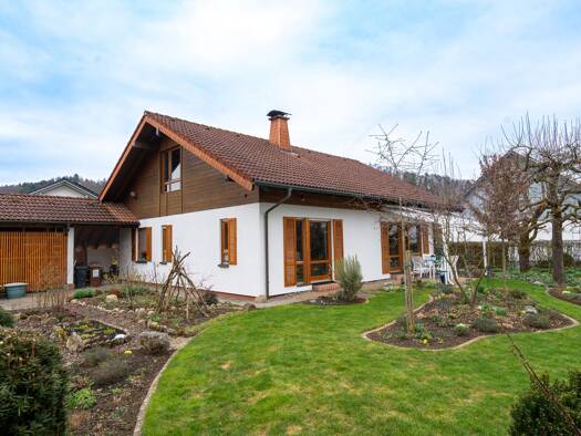 Einfamilienhaus zum Kauf 390.000 € 4,5 Zimmer 142 m² 617 m² Grundstück Schwerzen Wutöschingen 79793