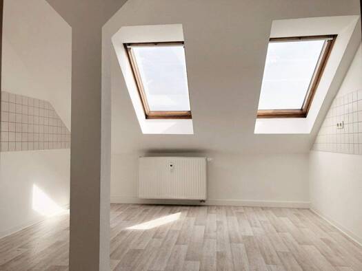 Wohnung zur Miete 349 € 3 Zimmer 68,6 m² 5. Geschoss Bahnhofstraße 3a Innenstadt Riesa 01587