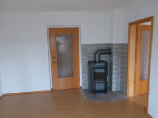 Wohnung zur Miete 550 € 4 Zimmer 75 m² Geschoss EG/1 frei ab sofort Saaldorf 77 Saaldorf Bad Lobenstein 07356