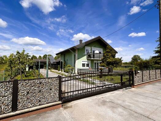Villa zum Kauf 219.000 € 6 Zimmer 328 m² 1.800 m² Grundstück Novoselec 10315