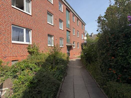 Wohnung zur Miete 990 € 3 Zimmer 87 m² Geschoss EG/2 frei ab 01.10.2026 Holmer Straße 2 Wedel 22880
