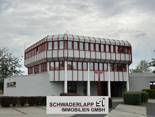 Bürofläche zur Miete 2.530 € 8 Zimmer 253 m² Bürofläche Ebernhahn 56424