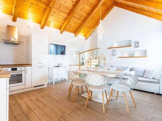 Haus zum Kauf 1.500.000 € 3 Zimmer 200 m² Seget Donji Seget