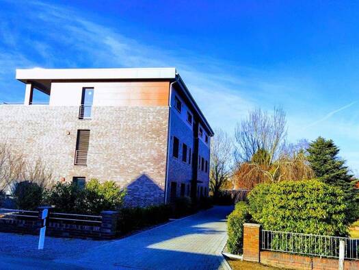 Wohnung zur Miete 1.270 € 3 Zimmer 122 m² EG frei ab sofort Ellernstraße 49 Schafkoven/Donneresch Delmenhorst 27751