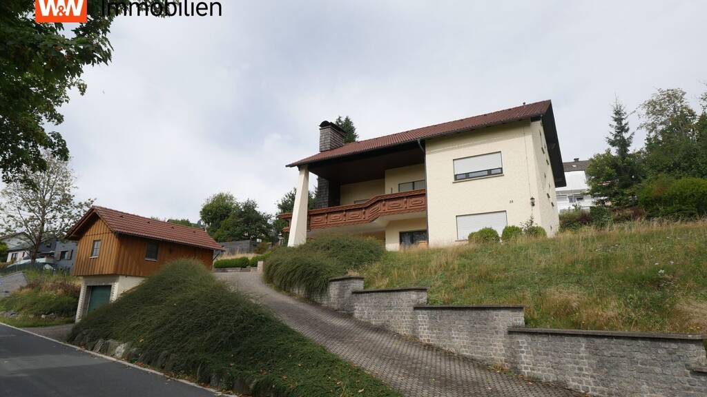 Einfamilienhaus zum Kauf 6 Zimmer 214 m² 1.795 m² Grundstück Kleintettau Tettau 96355
