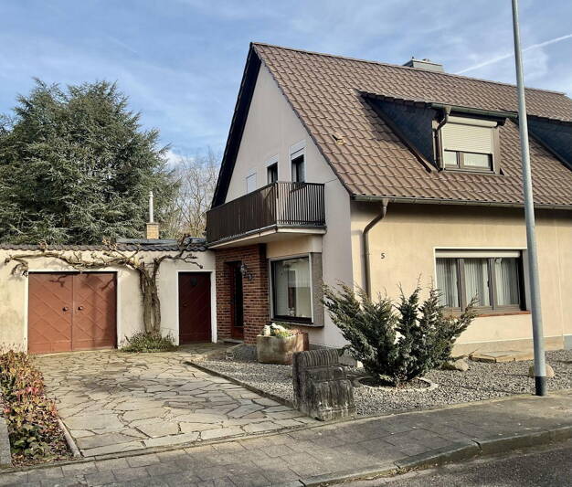 Doppelhaushälfte zum Kauf provisionsfrei 320.000 € 4 Zimmer 105 m² 573 m² Grundstück Kaster Bedburg 50181