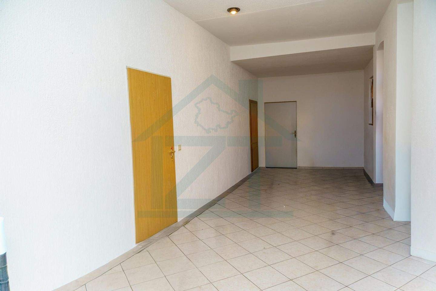 Immobilie in Bürgel - Großes Stadthaus mit Garten, Gewerbe & riesiger Lagerfläche - viele Möglichkeiten! - Bild 4