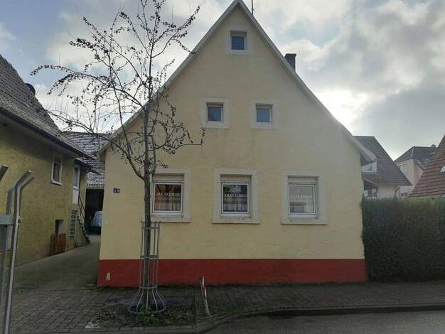 Bauernhaus zum Kauf provisionsfrei 439.000 € 4 Zimmer 131,3 m² 576 m² Grundstück Kurpfalzstr. 59 Helmsheim Bruchsal 76646