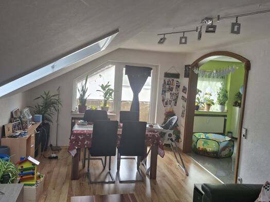 Wohnung zur Miete 800 € 2,5 Zimmer 86 m² Geschoss 2/3 frei ab 01.04.2026 Hochemmingen Bad Dürrheim 78073