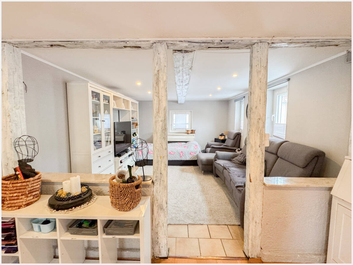 Immobilie in Hungen - Energetisch-saniertes Einfamilienhaus mit Freisitz und Garage in Hungen-Villingen! - Bild 1