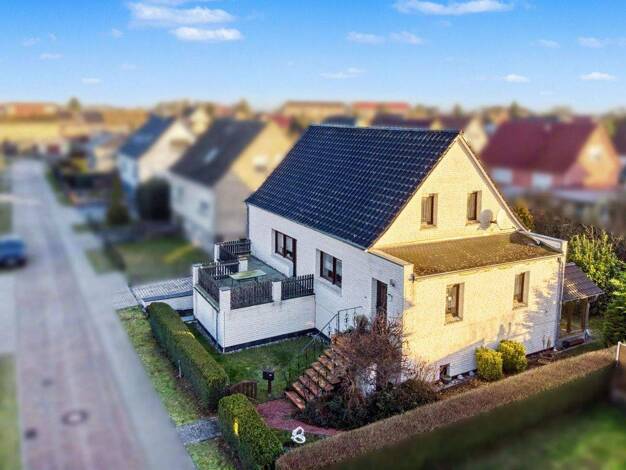 Einfamilienhaus zum Kauf provisionsfrei 165.000 € 5 Zimmer 135 m² 593 m² Grundstück Blumenweg 8 Ducherow 17398