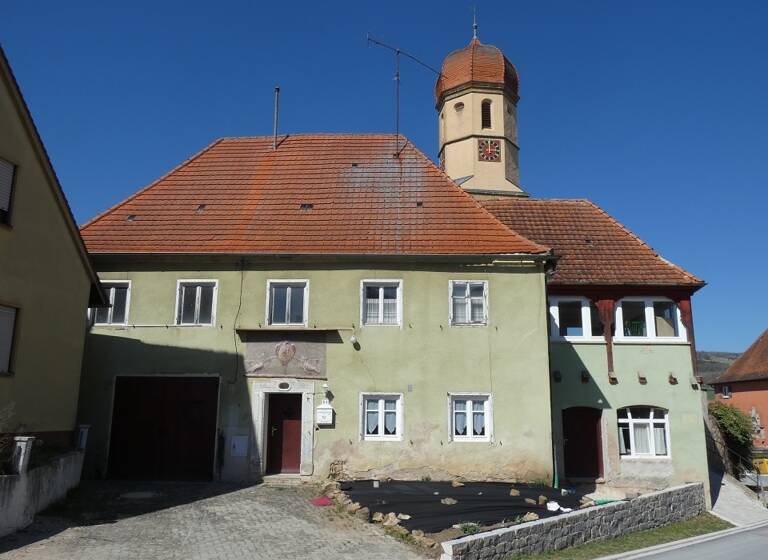 title image