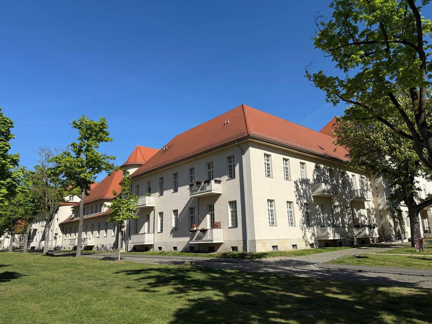 Property thumbnail 2