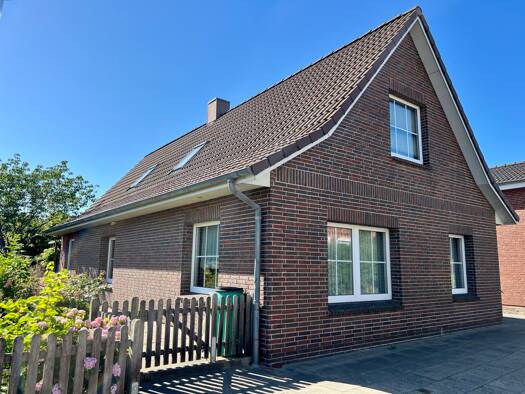 Einfamilienhaus zum Kauf 195.000 € 5 Zimmer 133 m² 577 m² Grundstück Lunden 25774