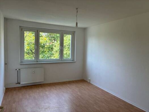 Wohnung zur Miete 334 € 3 Zimmer 60,7 m² 4. Geschoss Gottfried-Semper-Straße 4 Südliche Neustadt West 06124