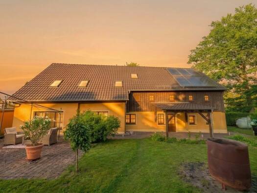 Einfamilienhaus zum Kauf 349.000 € 7,5 Zimmer 232 m² 2.032 m² Grundstück Großdrebnitz Bischofswerda 01877