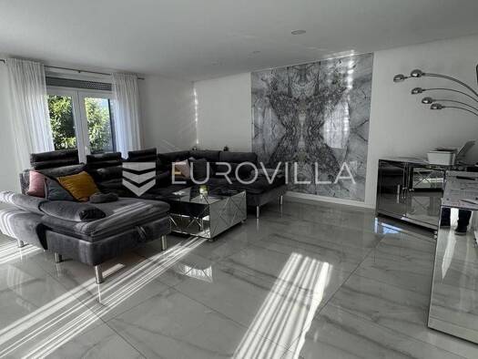 Haus zum Kauf 315.000 € 3 Zimmer 223 m² Nova Gradiska Nova Gradiška