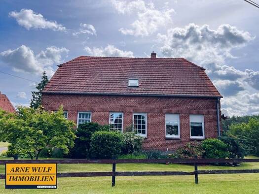Haus zum Kauf 220.000 € 6 Zimmer 181,7 m² 4.757 m² Grundstück Hohen Woos Vielank 19303