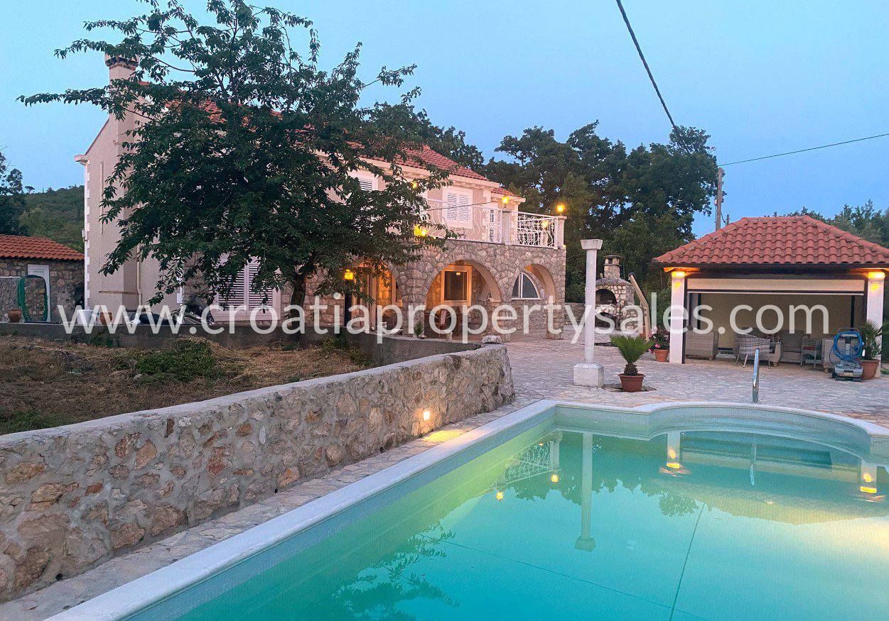 Haus zum Kauf 559.000 € 4 Zimmer 156 m²<br/>Wohnfläche Dubrovnik