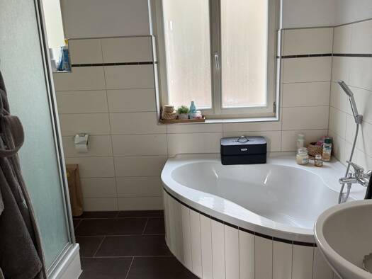WG-Zimmer zur Miete 750 € 2 Zimmer 65 m² Geschoss 2/3 frei ab 01.06.2026 Röthenbach Röthenbach an der Pegnitz 90552