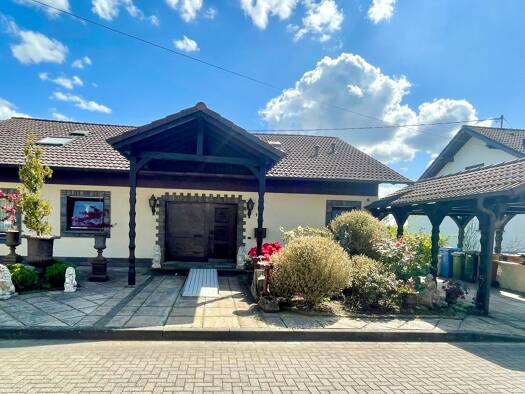 Haus zum Kauf 269.000 € 5 Zimmer 197 m² 760 m² Grundstück Altenburg Asbach 53567