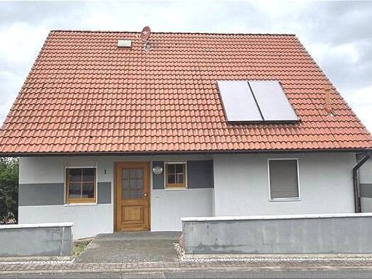 Einfamilienhaus zum Kauf 250.000 € 4 Zimmer 134 m² 524 m² Grundstück frei ab sofort Roßleben 06571
