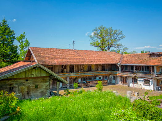 Bauernhaus zum Kauf 2.200.000 € 18 Zimmer 2.050 m² 3.400 m² Grundstück Attenham 82544