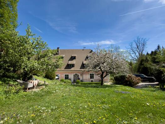 Haus zum Kauf 2.460.000 € 20 Zimmer 650 m² 18.359 m² Grundstück Rottenbuch Rottenbuch 82401