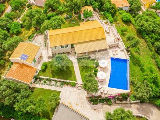 Villa zum Kauf 2.475.000 € 7 Zimmer 252 m² 4.250 m² Grundstück Municipality of Viannos 49083