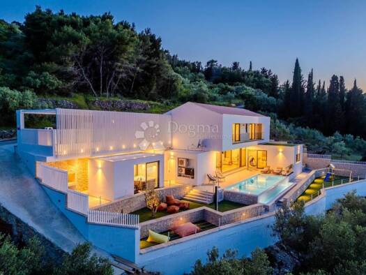 Haus zur Miete 6.000 € 6 Zimmer 330 m² Ugljan