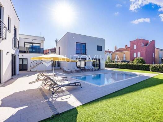 Haus zum Kauf 1.400.000 € 10 Zimmer 401 m² Banjole Banjole