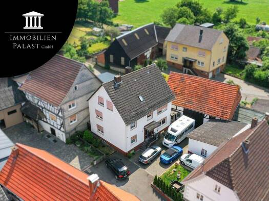 Mehrfamilienhaus zum Kauf 135.000 € 7 Zimmer 215 m² 656 m² Grundstück Hitzerode Berkatal / Hitzerode 37297