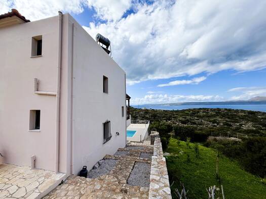Villa zum Kauf 650.000 € 4 Zimmer 163 m² 1.976 m² Grundstück frei ab sofort Municipality of Messini 73008