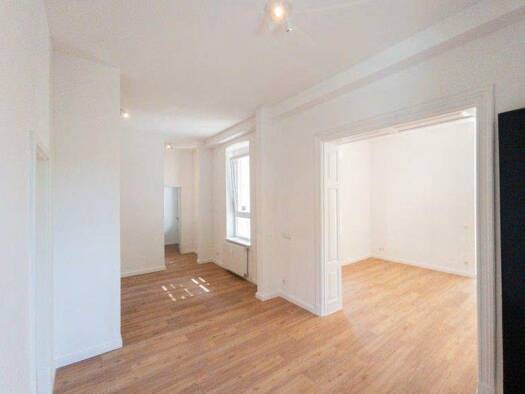 Wohnung zur Miete 999 € 2,5 Zimmer 85 m² EG Stade 21680