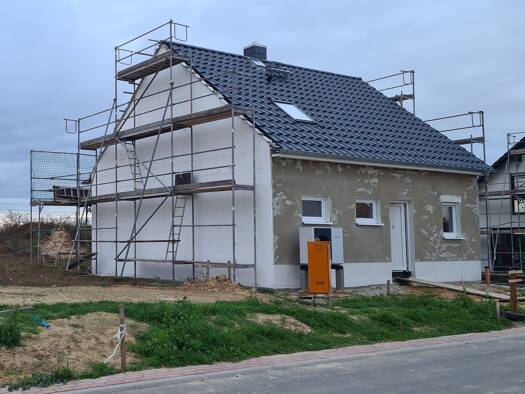 Doppelhaushälfte zum Kauf - Erstbezug provisionsfrei 325.814 € 5 Zimmer 134 m² 451 m² Grundstück Großpötzschau 12 Pötzschau Rötha 04571