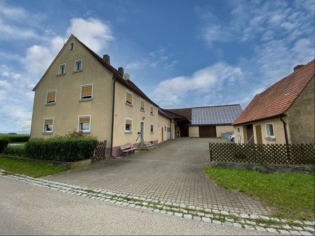 Bauernhaus zum Kauf 330.000 € 6 Zimmer 165 m²<br/>Wohnfläche 5.820 m²<br/>Grundstück Hilsbach Aurach 91589