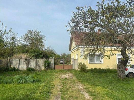 Einfamilienhaus zum Kauf 167.000 € 4 Zimmer 160 m² 2.553 m² Grundstück Szakony 9474