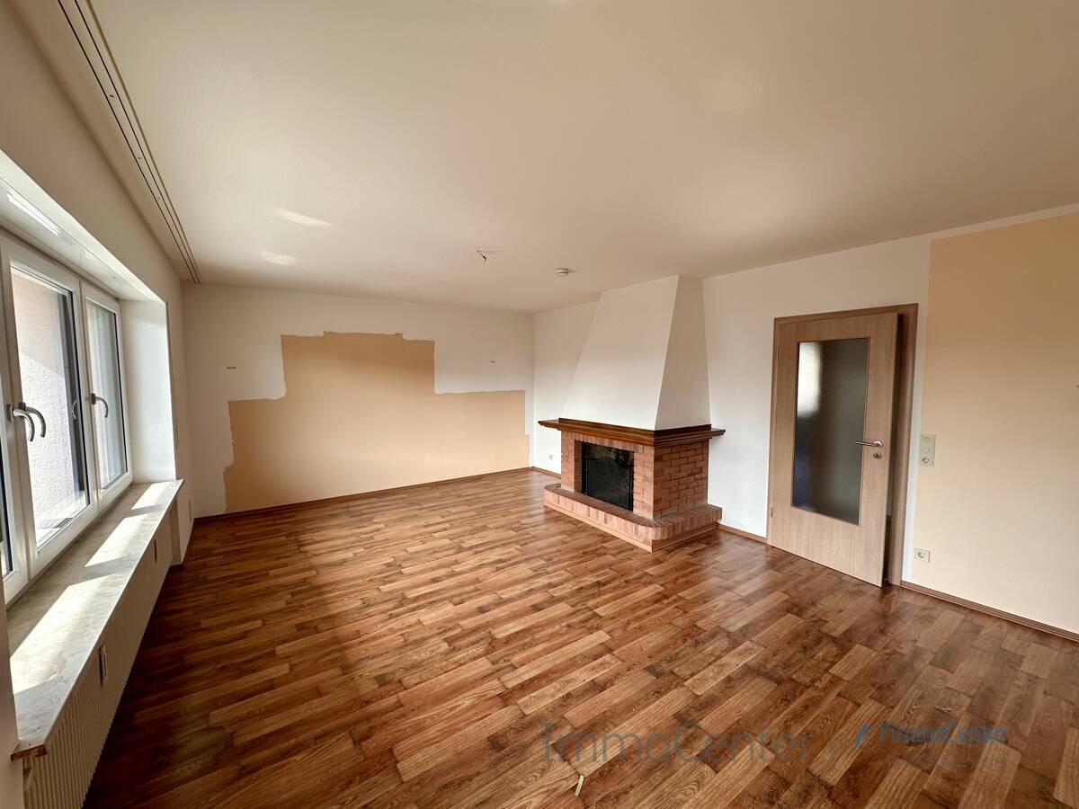 Immobilie in Schnaittenbach - Attraktives Mehrparteienhaus mit Entwicklungspotenzial in ruhiger Lage von Schnaittenbach - Bild 1