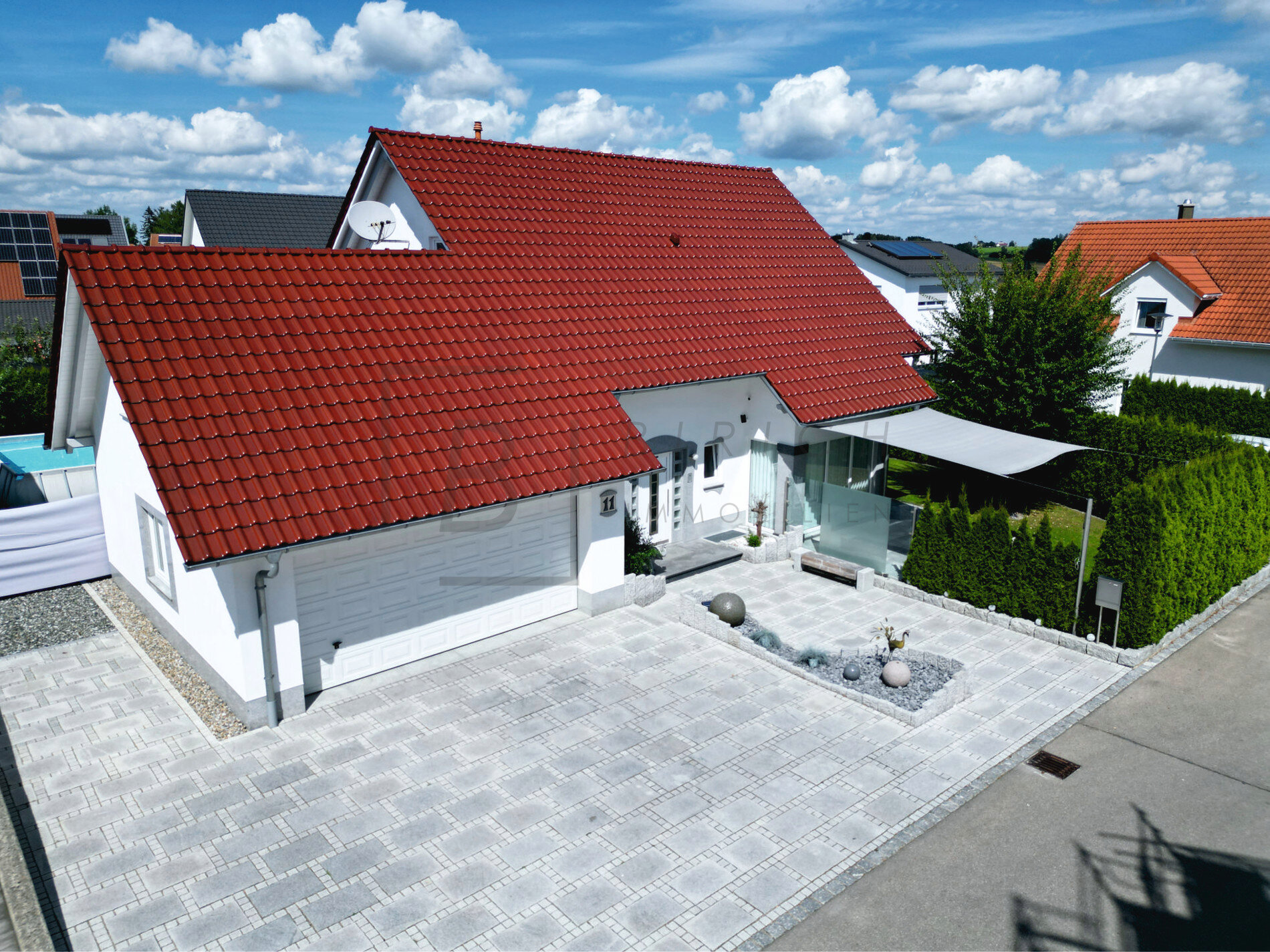 Einfamilienhaus zum Kauf 849.000 € 6,5 Zimmer 226,2 m²<br/>Wohnfläche 652 m²<br/>Grundstück Ochsenhausen Ochsenhausen 88416