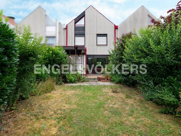 Reihenmittelhaus zum Kauf 299.000 € 6 Zimmer 140 m² 218 m² Grundstück Hochfeld-Steinberg Schweinfurt 97422