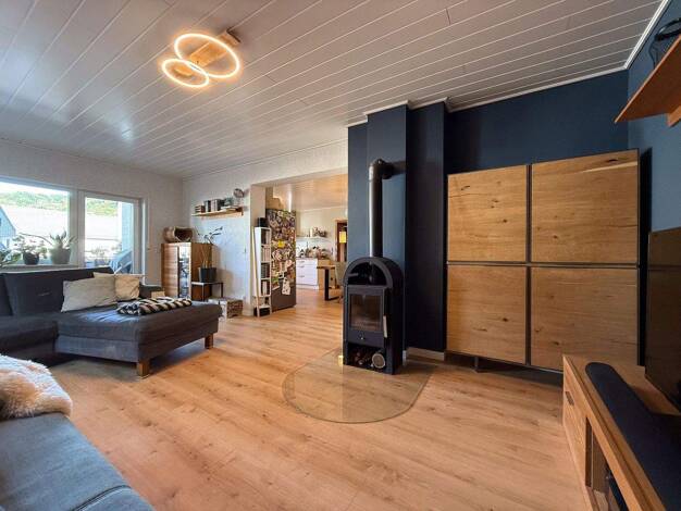 Wohnung zum Kauf provisionsfrei 195.000 € 2 Zimmer 93 m² 1. Geschoss frei ab 15.06.2026 Rheinbrohl 56598