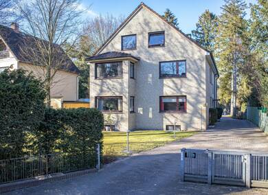 Mehrfamilienhaus zum Kauf als Kapitalanlage geeignet 1.200.000 € 346 m² 1.357 m² Grundstück Rissen Hamburg 22559